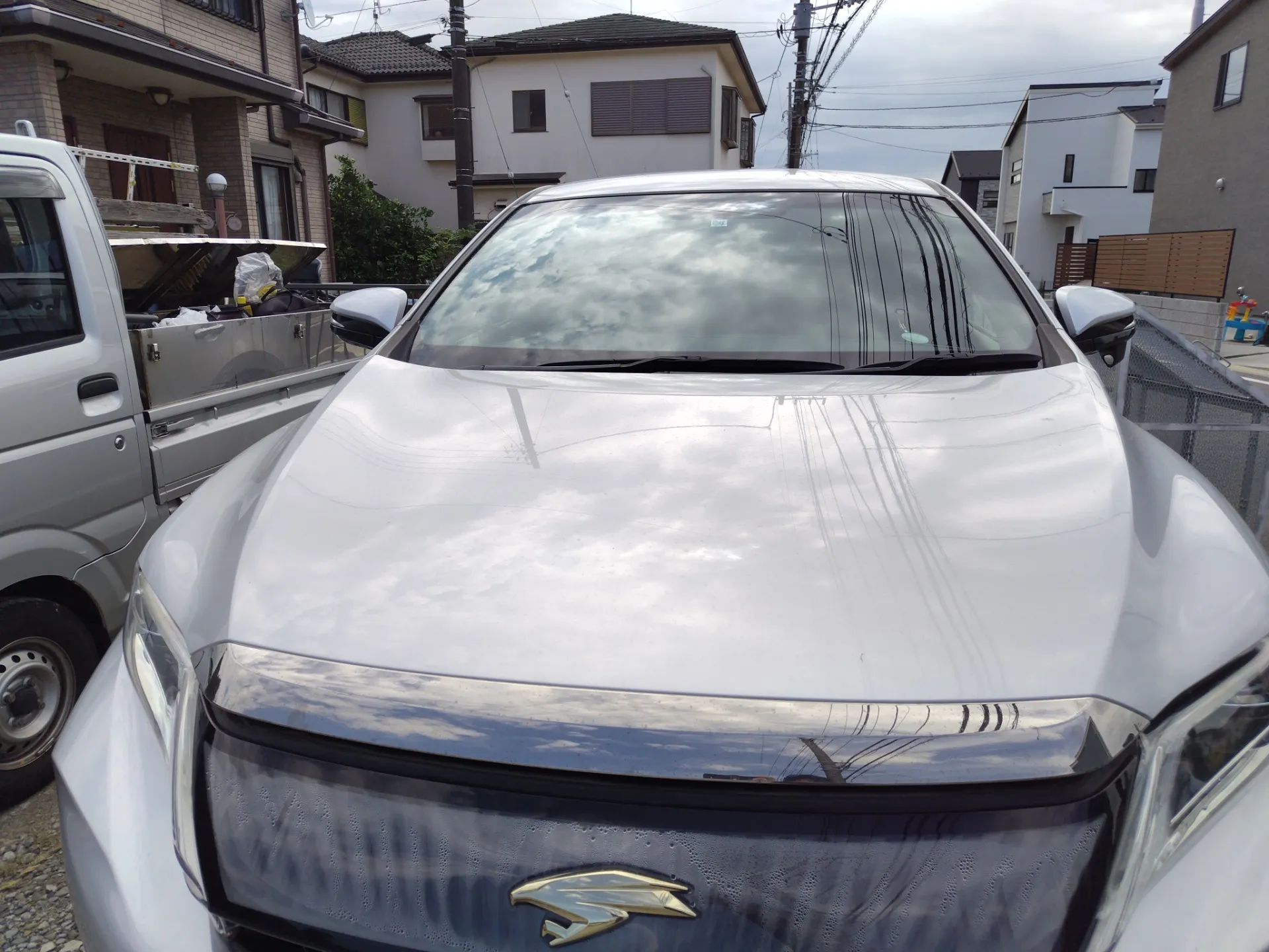 トヨタハリヤーのフロントガラスリペアのご紹介