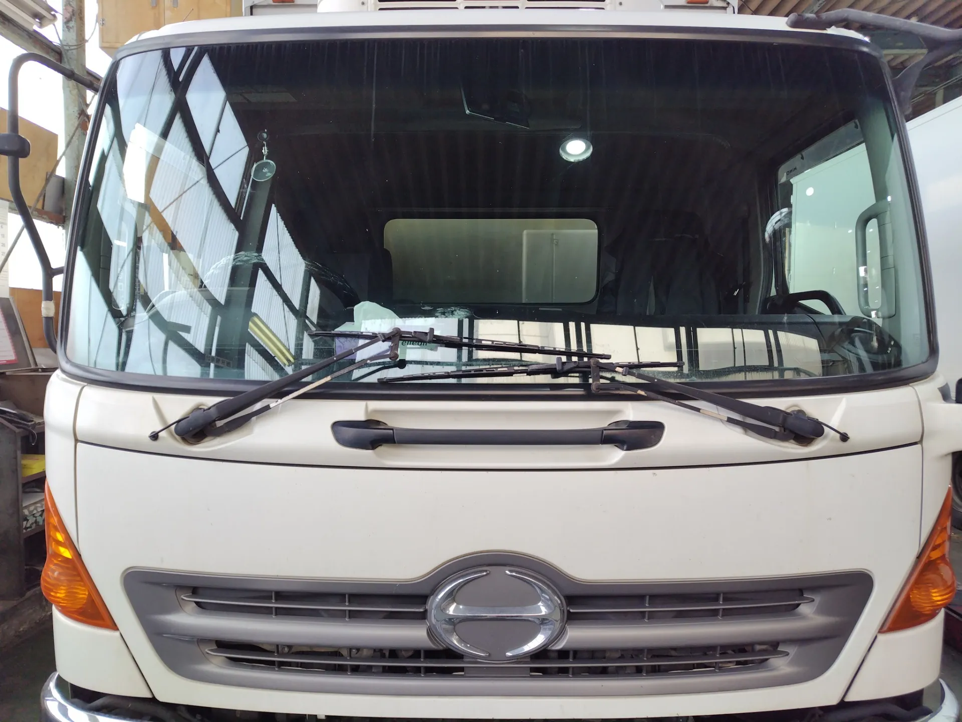 レンジャーフロントガラスリペアのご紹介